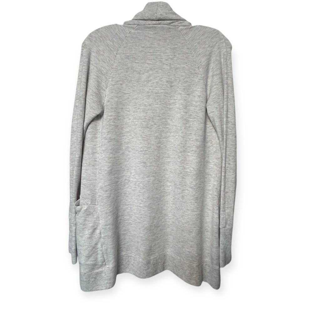 Athleta Assorted Women's Bundle - image 11